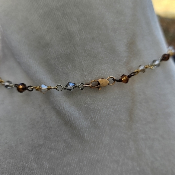 silver gold copper tone beaded necklace with flowers - Picture 2 of 2